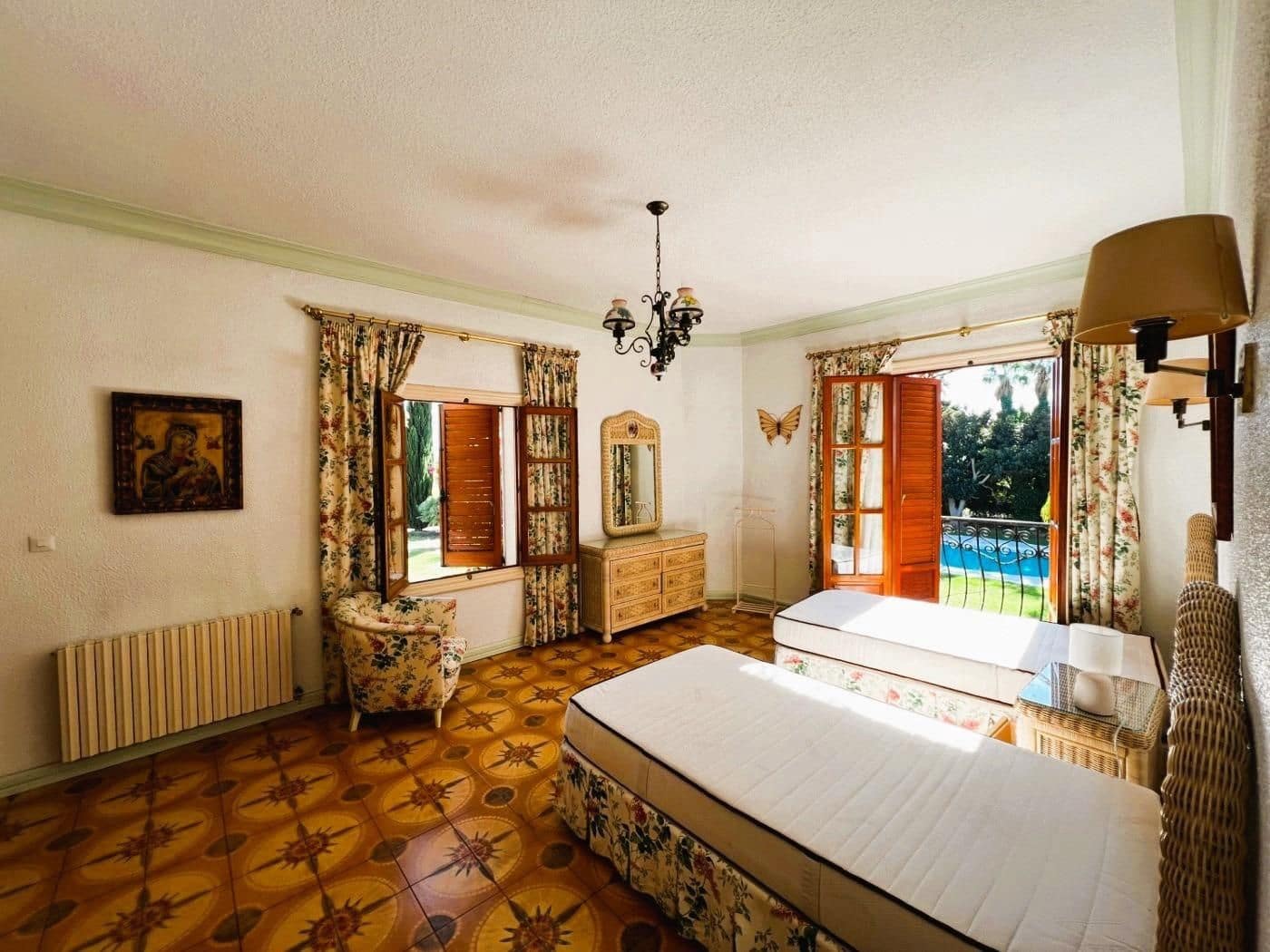 6 soveværelse Finca/Landehus til salg i Novelda med swimmingpool garage - € 6.000.000 (Ref: 8946165)