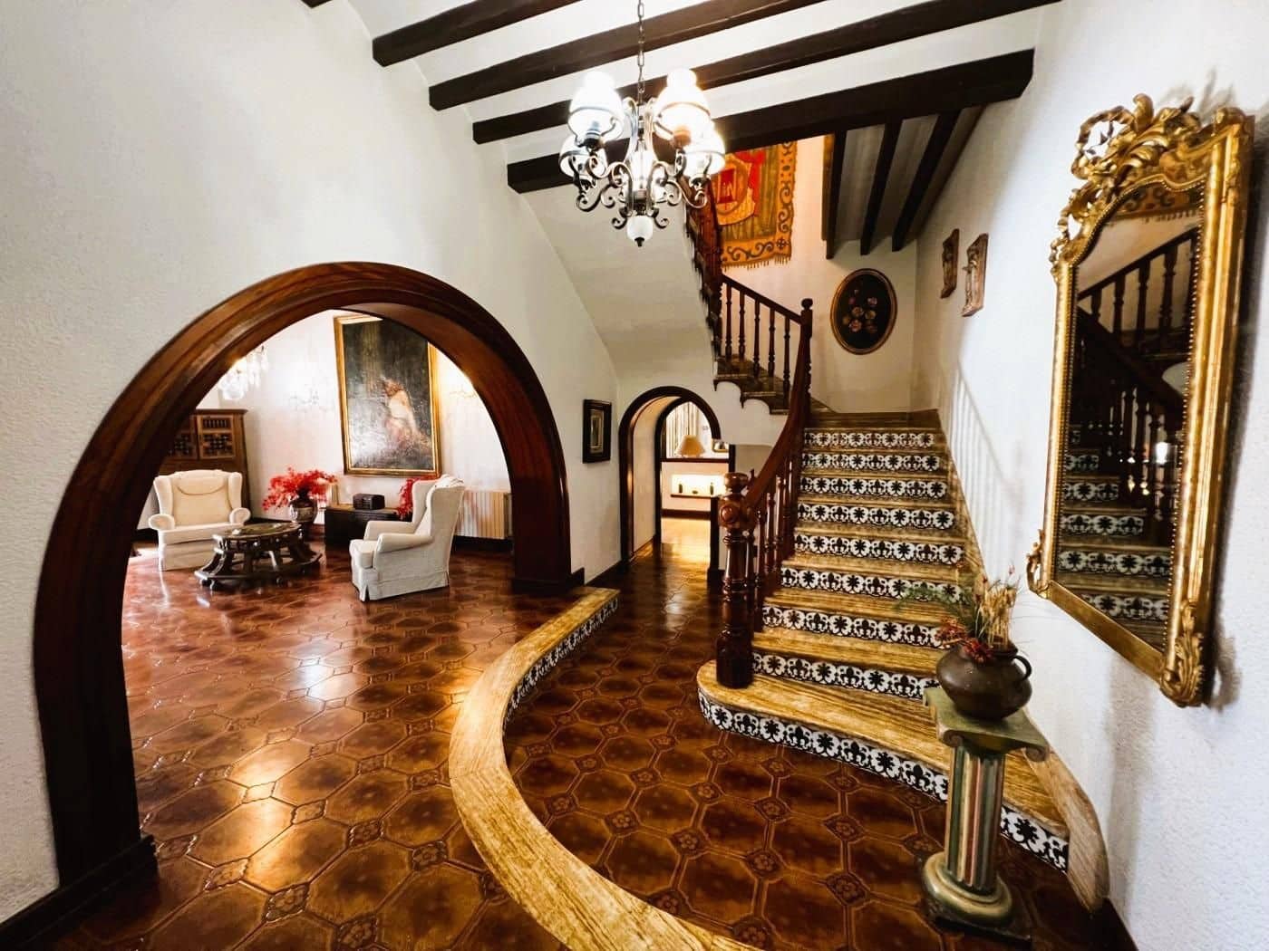 6 soveværelse Finca/Landehus til salg i Novelda med swimmingpool garage - € 6.000.000 (Ref: 8946165)