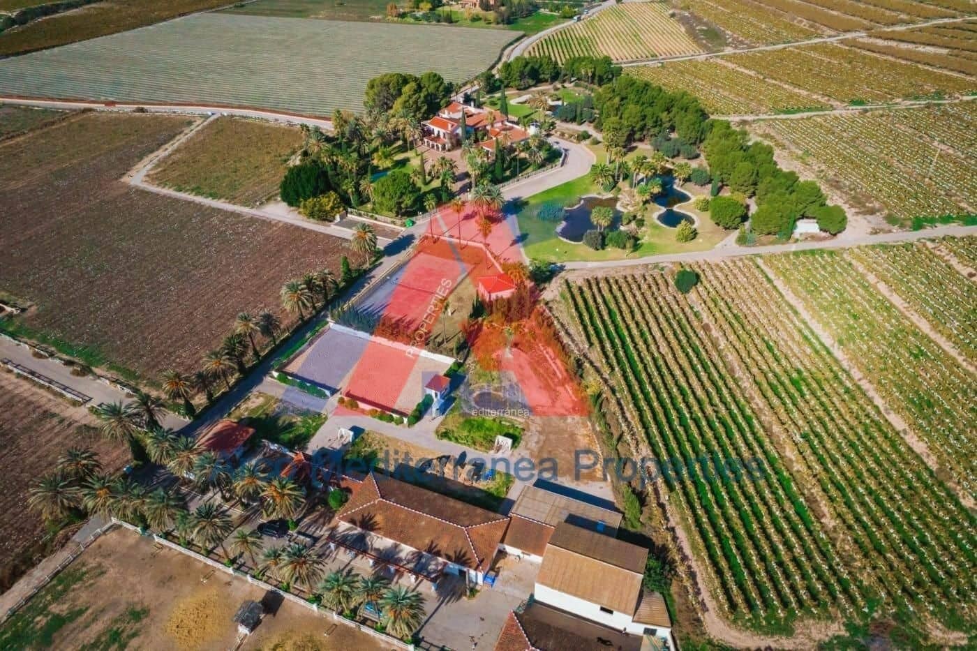 6 soveværelse Finca/Landehus til salg i Novelda med swimmingpool garage - € 6.000.000 (Ref: 8946165)