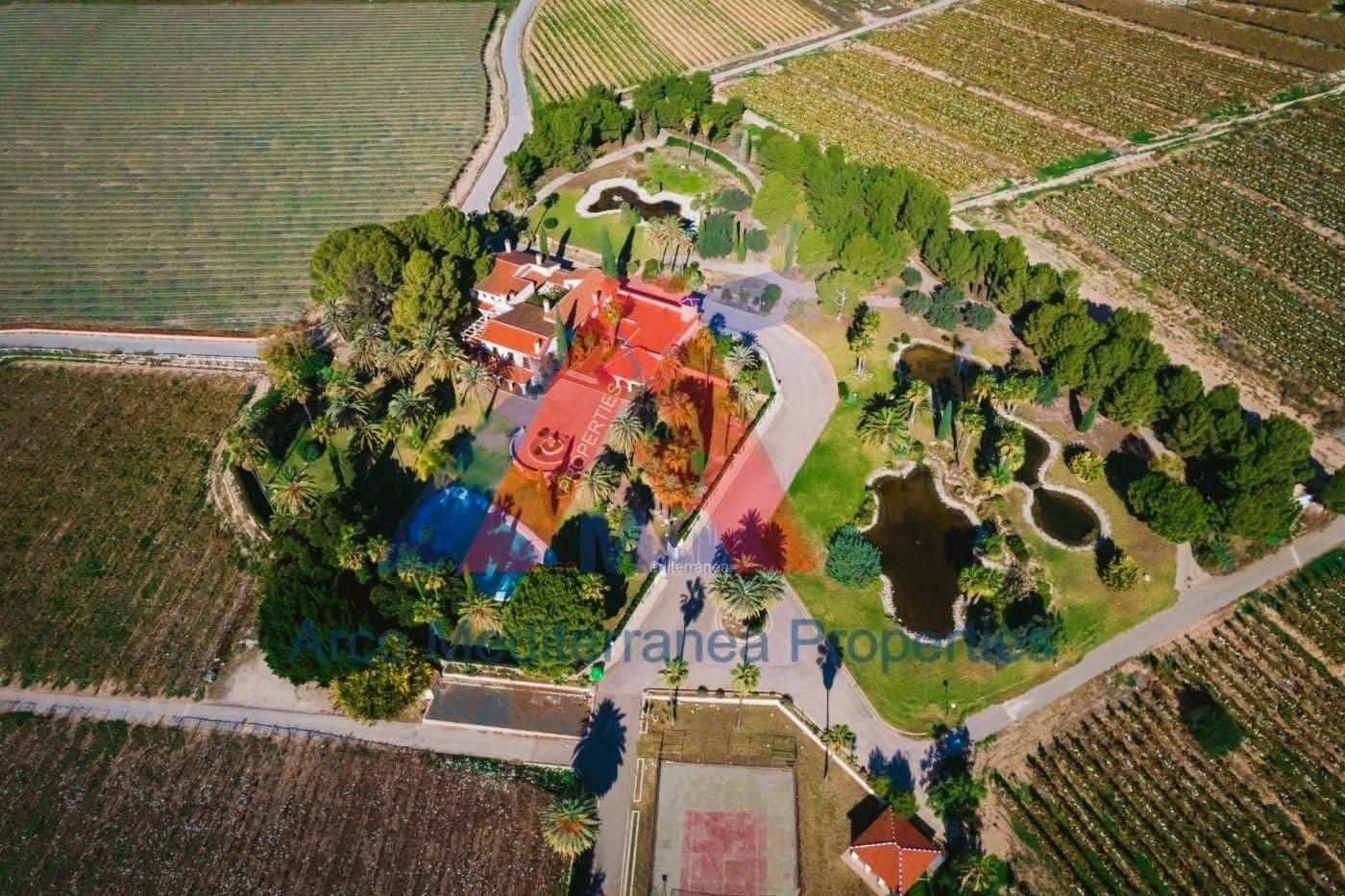 6 soveværelse Finca/Landehus til salg i Novelda med swimmingpool garage - € 6.000.000 (Ref: 8946165)