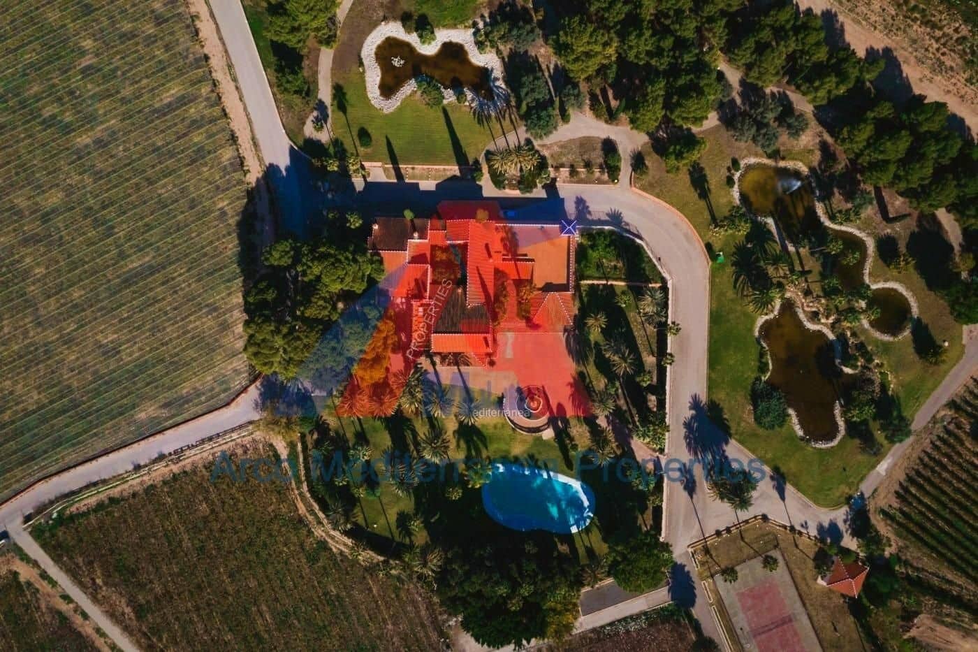 6 soveværelse Finca/Landehus til salg i Novelda med swimmingpool garage - € 6.000.000 (Ref: 8946165)