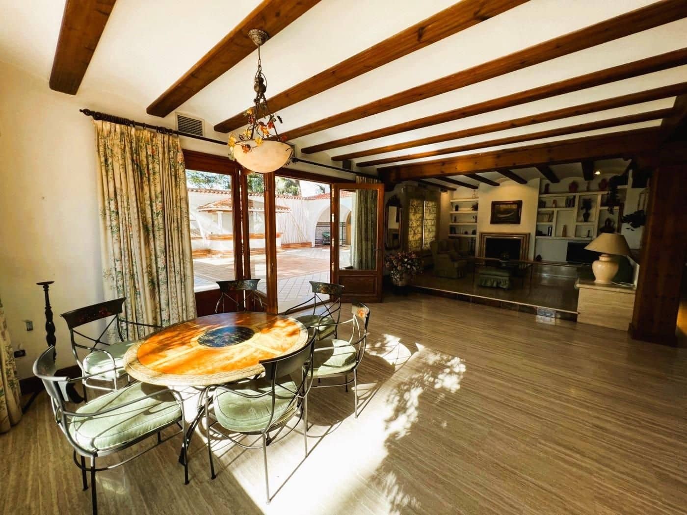 6 soveværelse Finca/Landehus til salg i Novelda med swimmingpool garage - € 6.000.000 (Ref: 8946165)