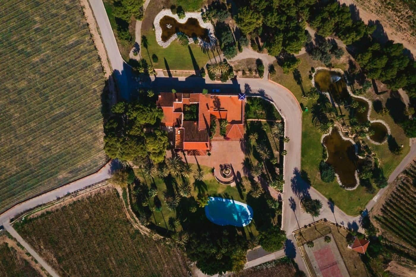 6 soveværelse Finca/Landehus til salg i Novelda med swimmingpool garage - € 6.000.000 (Ref: 8946165)