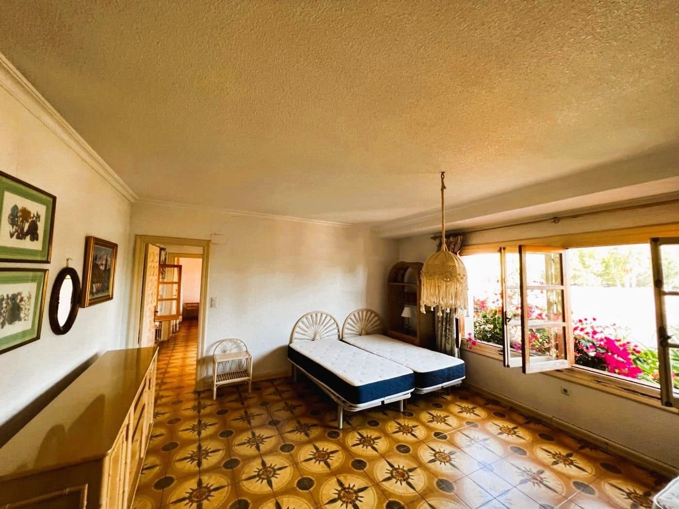 6 soveværelse Finca/Landehus til salg i Novelda med swimmingpool garage - € 6.000.000 (Ref: 8946165)