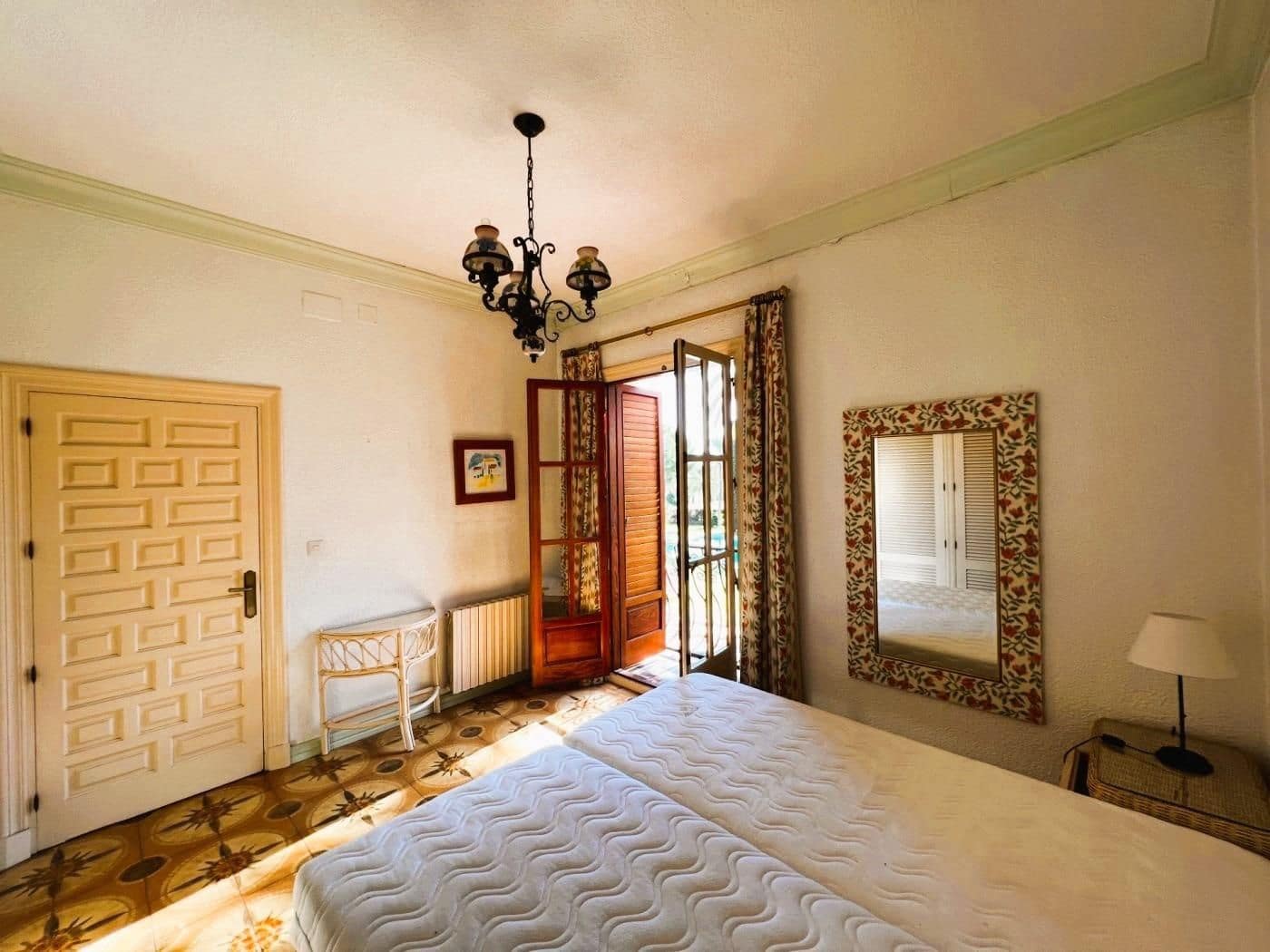 6 soveværelse Finca/Landehus til salg i Novelda med swimmingpool garage - € 6.000.000 (Ref: 8946165)