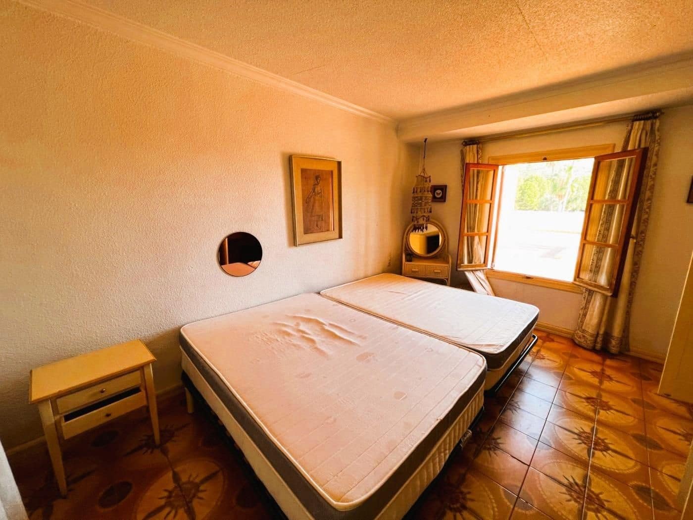 6 soveværelse Finca/Landehus til salg i Novelda med swimmingpool garage - € 6.000.000 (Ref: 8946165)