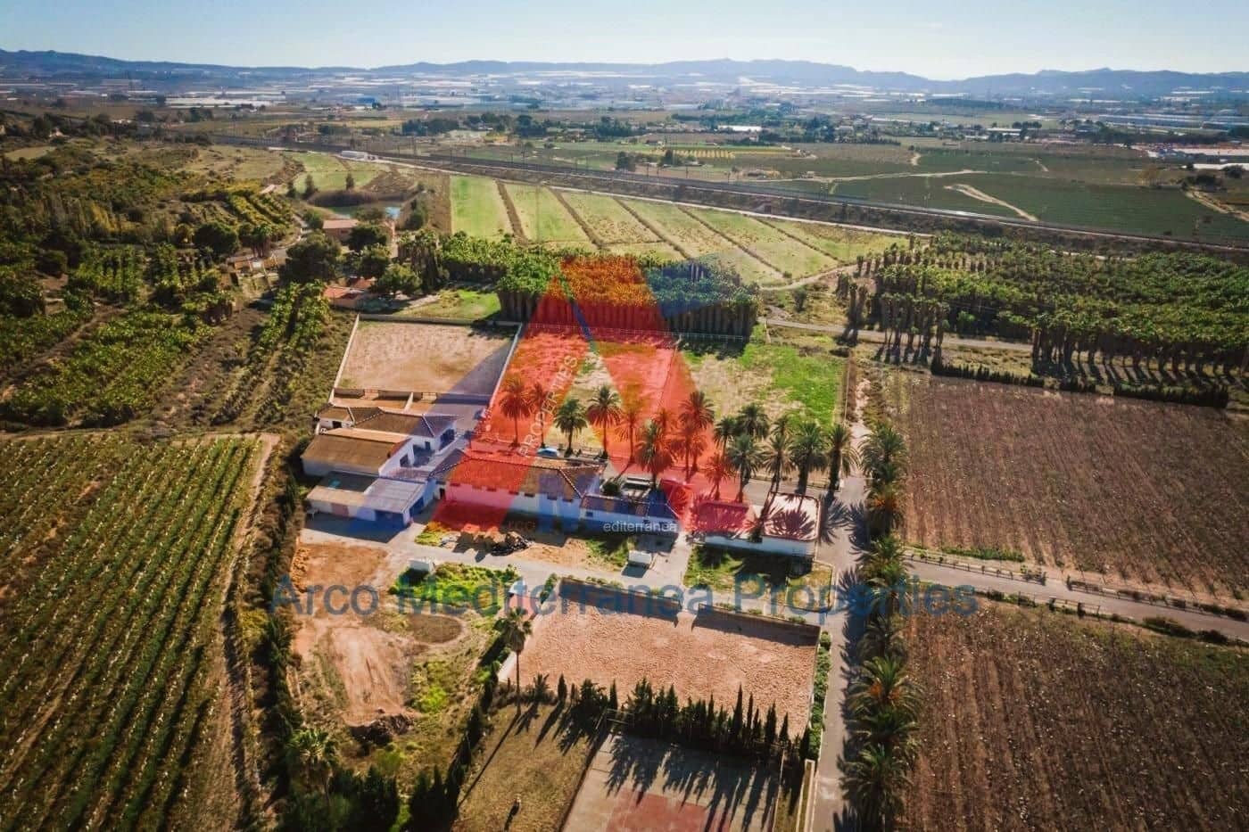 6 soveværelse Finca/Landehus til salg i Novelda med swimmingpool garage - € 6.000.000 (Ref: 8946165)