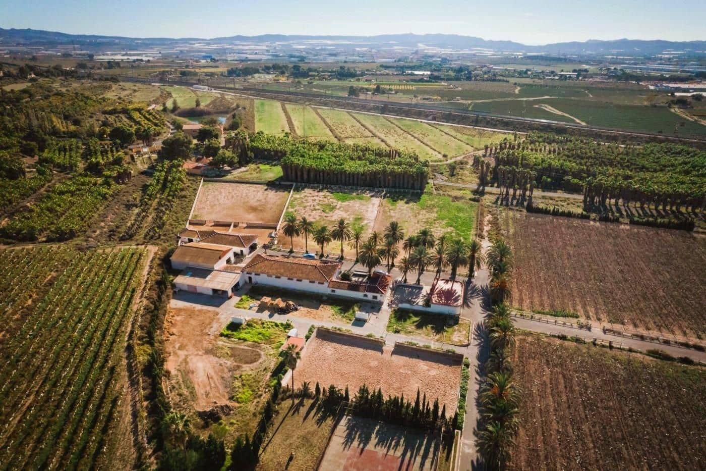 6 soveværelse Finca/Landehus til salg i Novelda med swimmingpool garage - € 6.000.000 (Ref: 8946165)