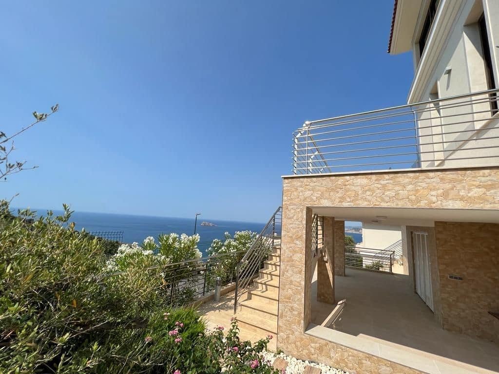 4 soveværelse Villa til salg i Benidorm med swimmingpool garage - € 3.100.000 (Ref: 8946174)