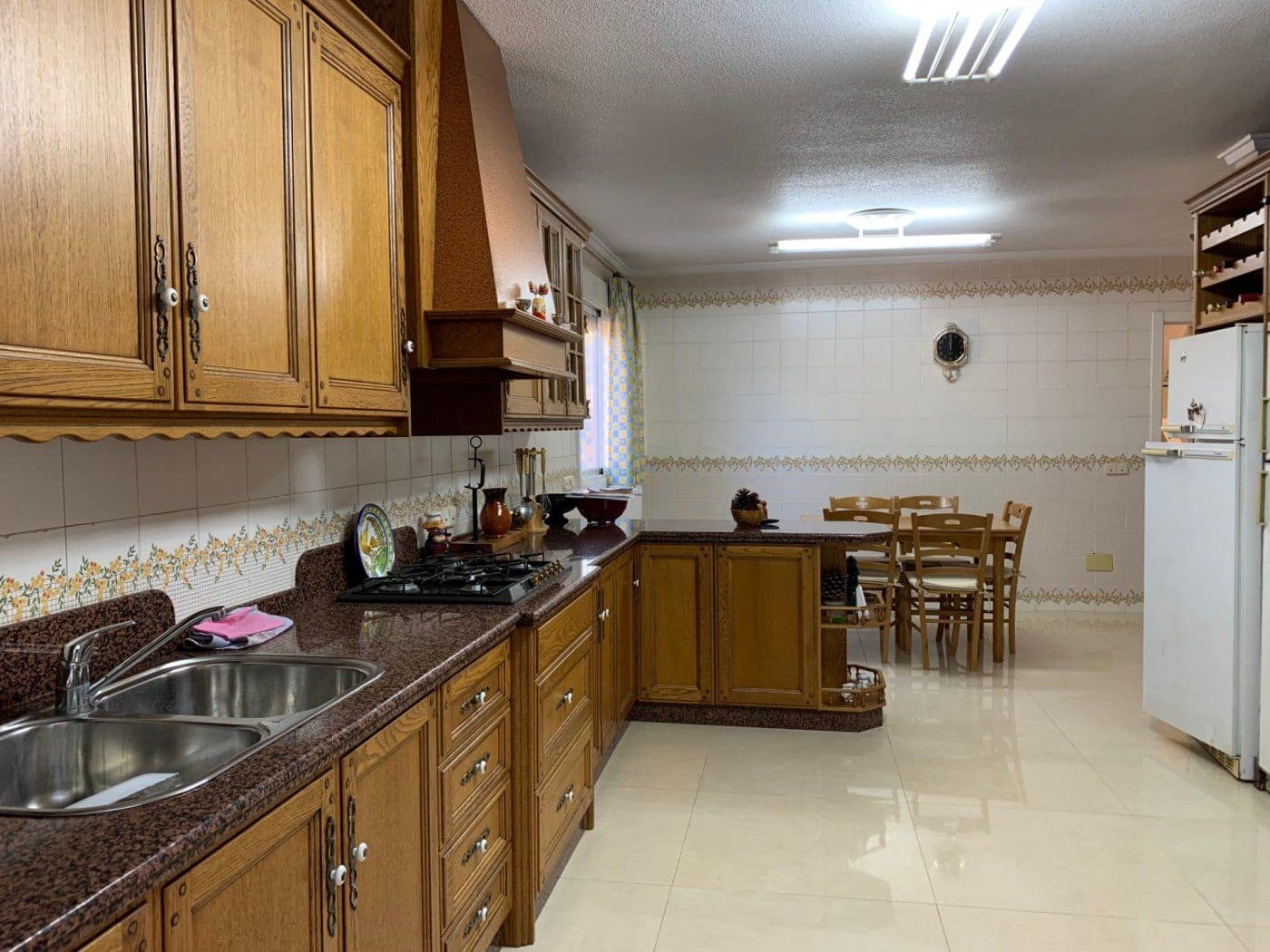 5 soveværelse Villa til salg i Matola med swimmingpool garage - € 649.900 (Ref: 8946176)