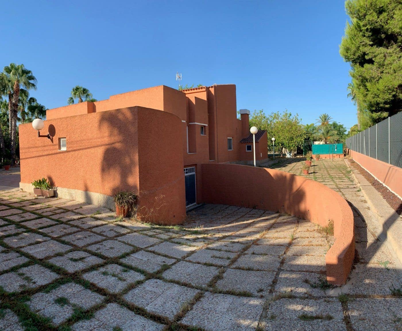 5 soveværelse Villa til salg i Matola med swimmingpool garage - € 649.900 (Ref: 8946176)