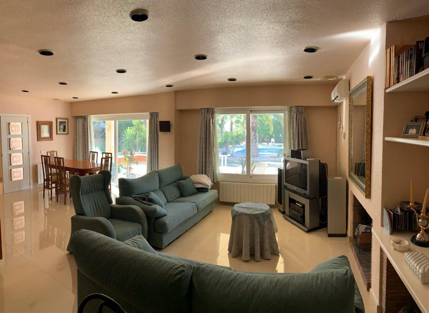 5 soveværelse Villa til salg i Matola med swimmingpool garage - € 649.900 (Ref: 8946176)