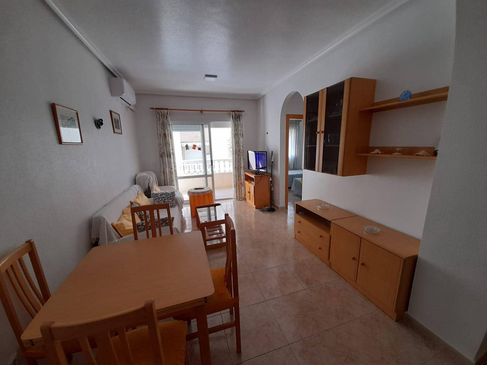 Appartement de 2 chambres à louer à Torrevieja - 850 € (Ref: 8985860)