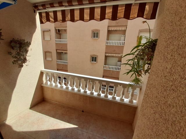 2 soveværelse Lejlighed til leje i Playa del Acequión, Torrevieja - € 850 (Ref: 8985860)