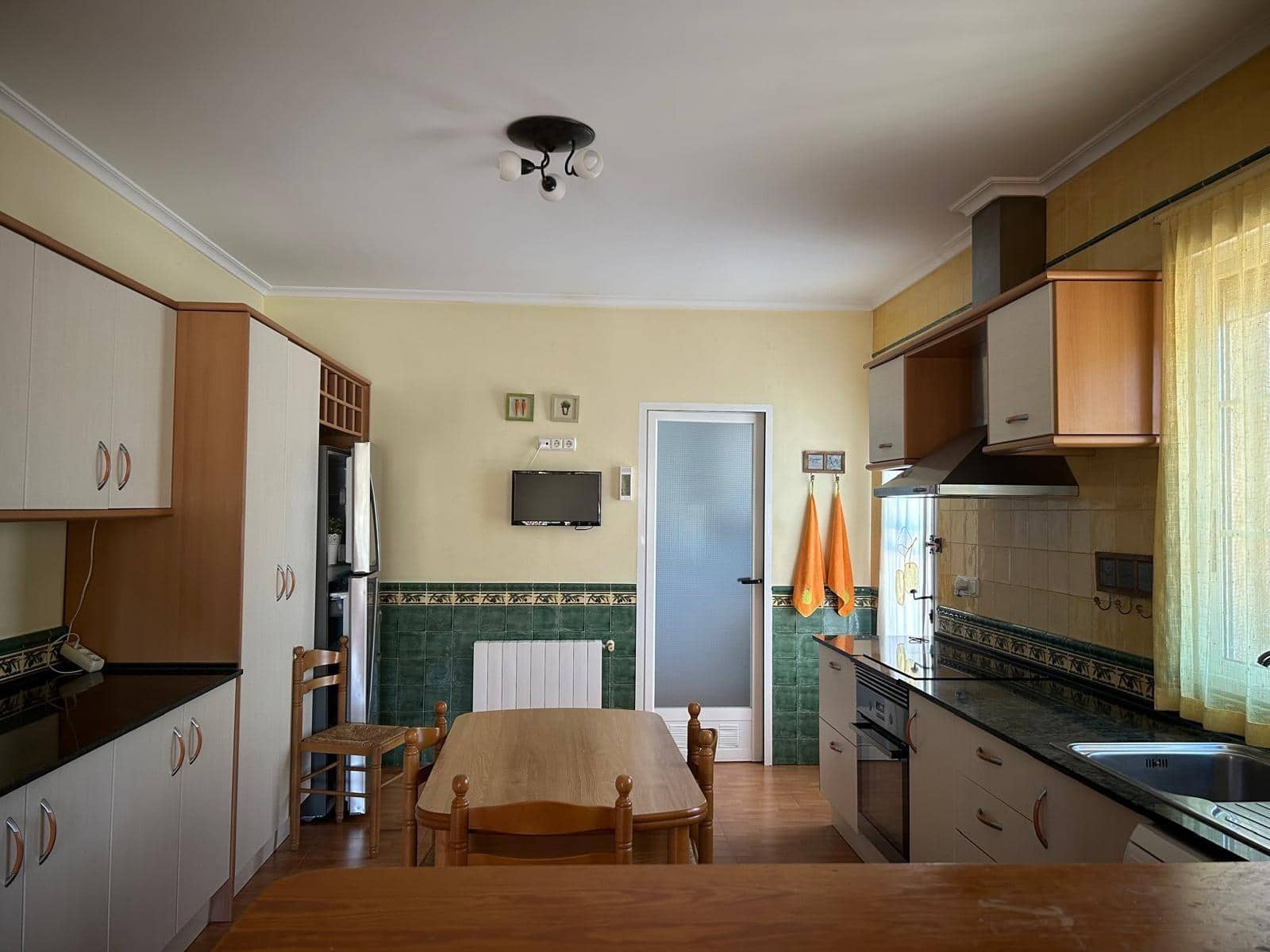 Chalet de 3 habitaciones en Aspe en venta con piscina - 395.000 € (Ref: 8992741)