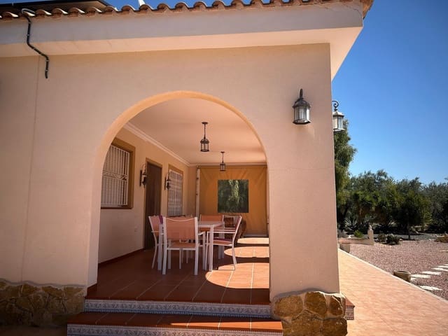 Chalet de 3 habitaciones en Aspe en venta con piscina - 395.000 € (Ref: 8992741)