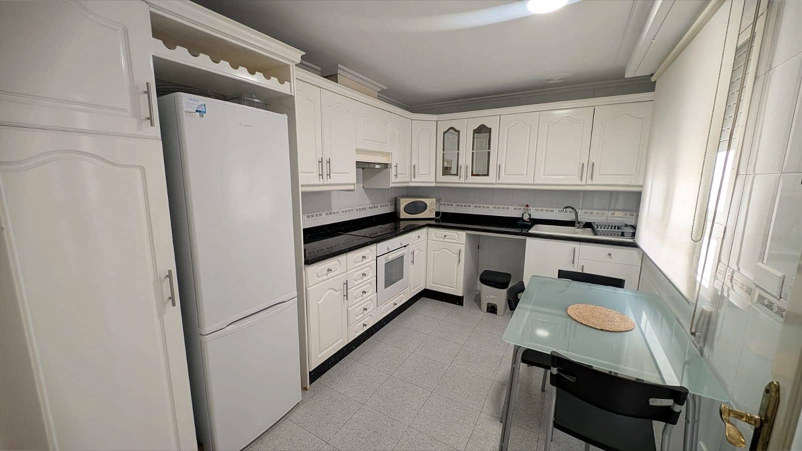 4 soveværelse Lejlighed til leje i Elche / Elx - € 275 (Ref: 9240256)