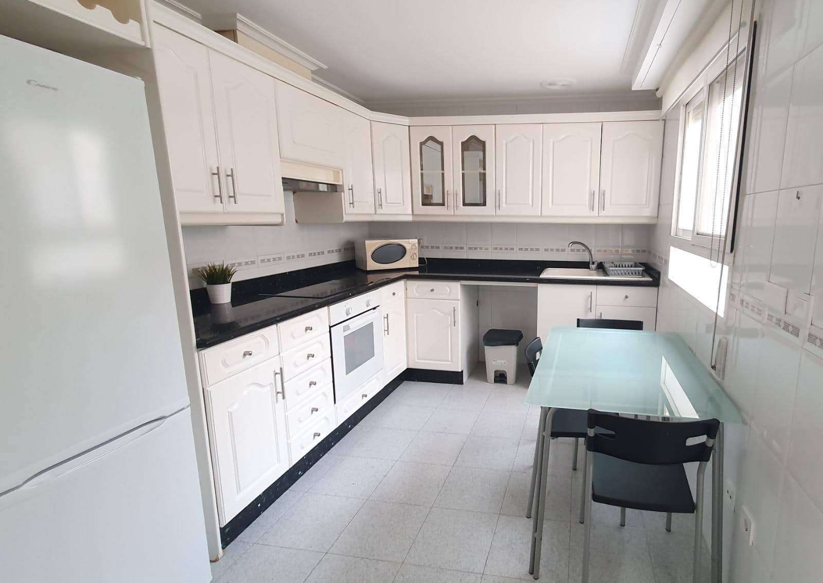 4 soveværelse Lejlighed til leje i Elche / Elx - € 275 (Ref: 9240256)