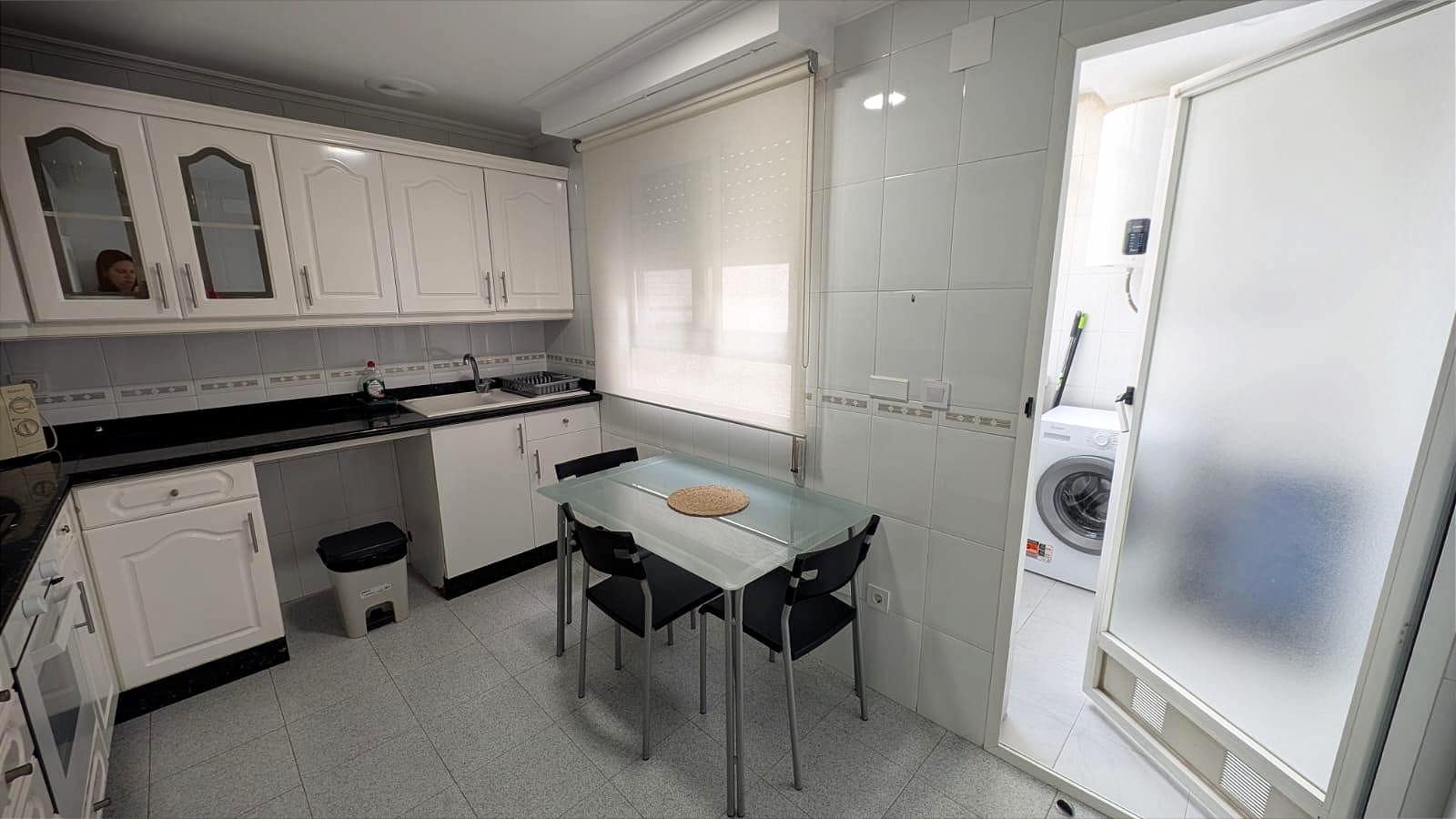 4 soveværelse Lejlighed til leje i Elche / Elx - € 275 (Ref: 9240256)