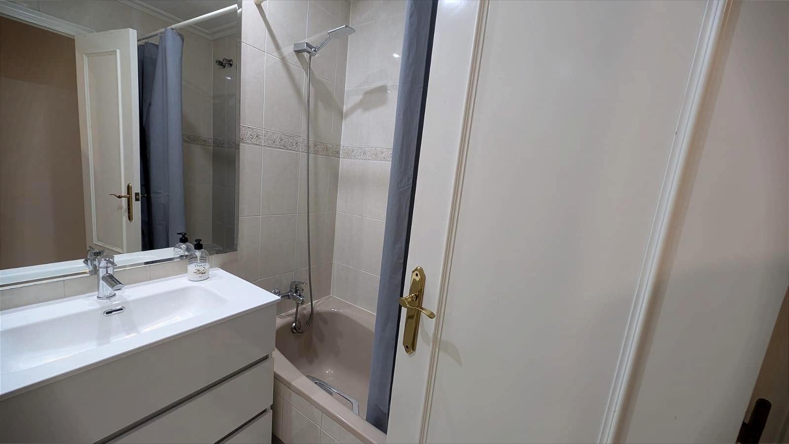 4 soveværelse Lejlighed til leje i Elche / Elx - € 275 (Ref: 9240256)