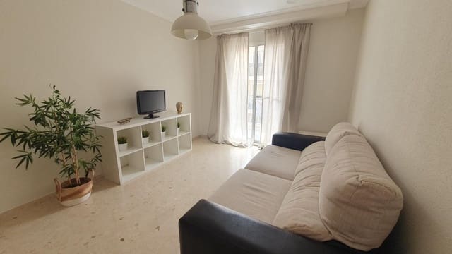 Appartement de 4 chambres à louer à Altabix, Elche / Elx - 275 € (Ref: 9240256)