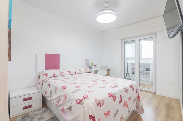 3 soveværelse Penthouse til salg i Ciutat Universitària, Elche / Elx med swimmingpool - € 399.000 (Ref: 9344974)