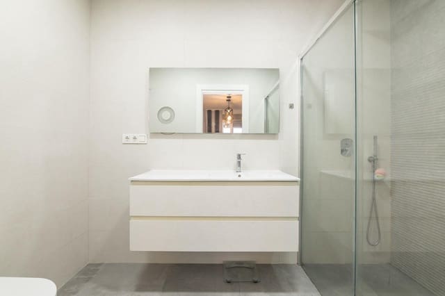 3 soveværelse Penthouse til salg i Ciutat Universitària, Elche / Elx med swimmingpool - € 399.000 (Ref: 9344974)