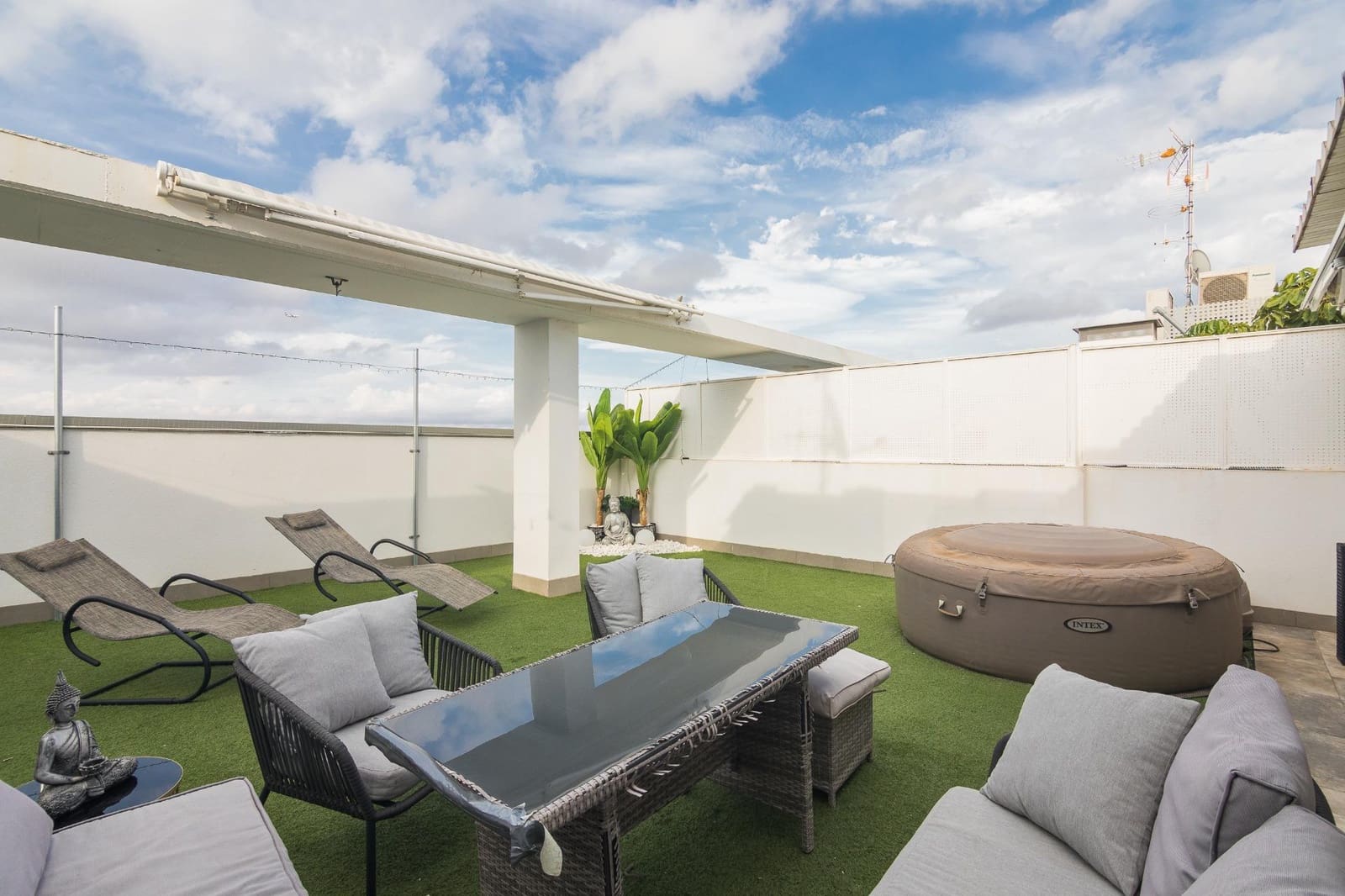 3 soverom Penthouse til salgs i Elche / Elx med svømmebasseng - € 399 000 (Ref: 9344974)