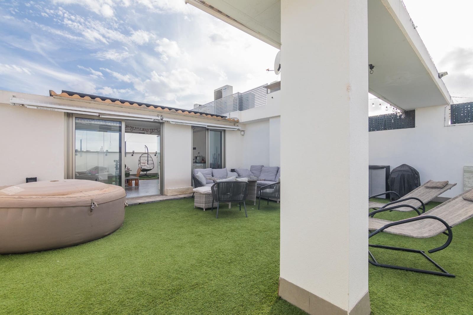 3 soverom Penthouse til salgs i Elche / Elx med svømmebasseng - € 399 000 (Ref: 9344974)