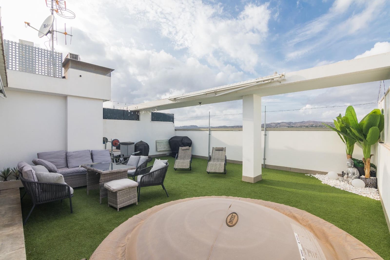 3 bedroom Penthouse for sale in Elche / Elx with pool - € 399,000 (Ref: 9344974)