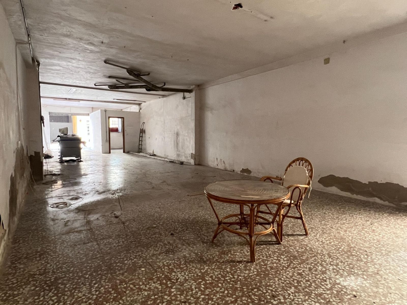 Commerciale in vendita in Elche / Elx - 72.900 € (Rif: 9422301)