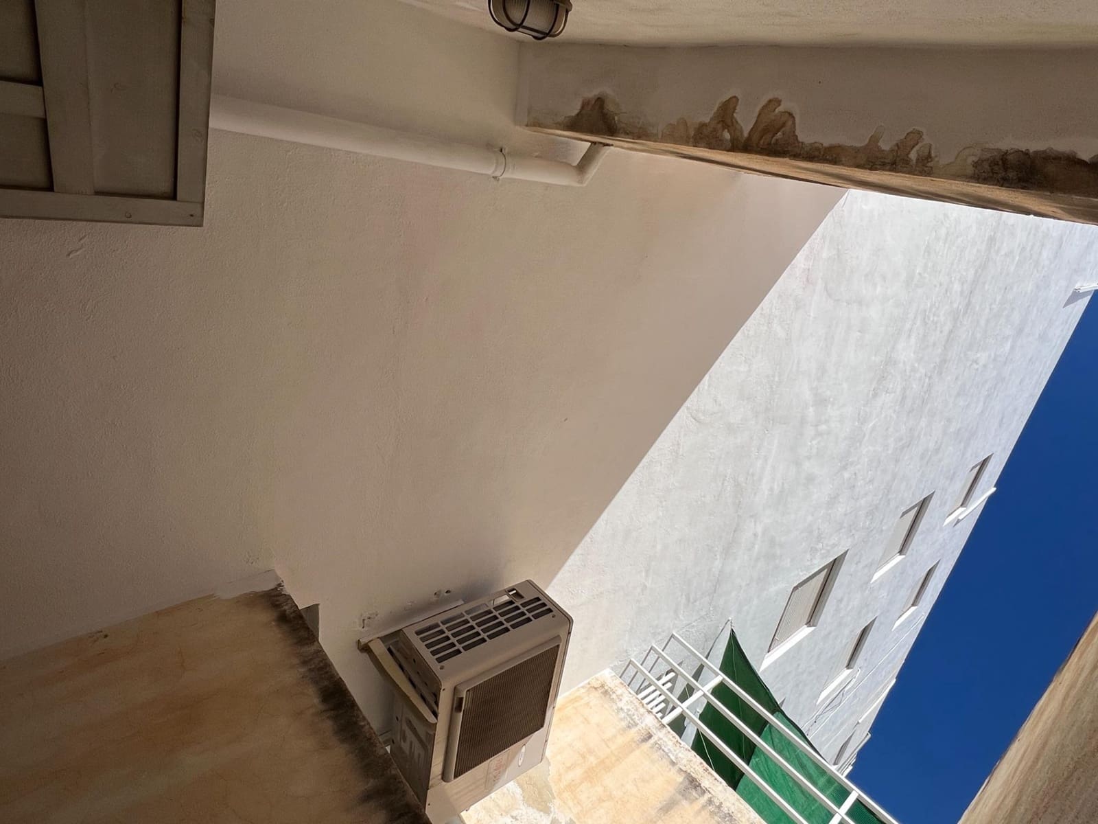 Commerciale in vendita in Elche / Elx - 72.900 € (Rif: 9422302)