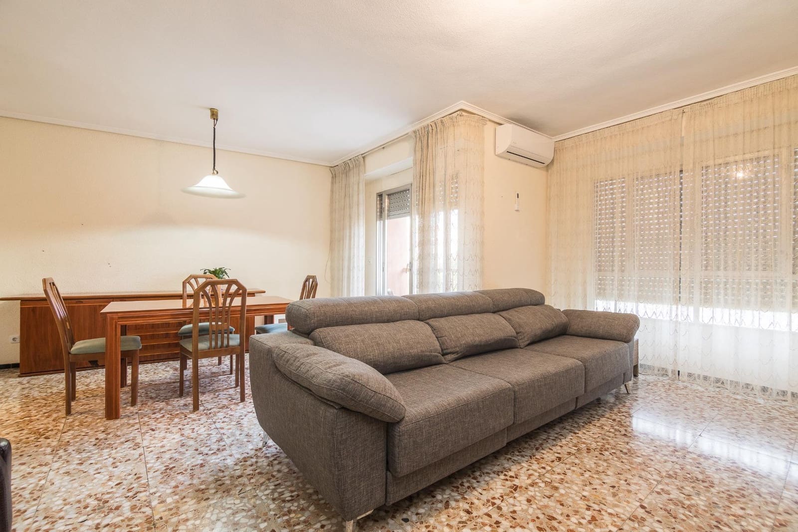 4 bedroom Flat for sale in Elche / Elx - € 172,000 (Ref: 9436082)