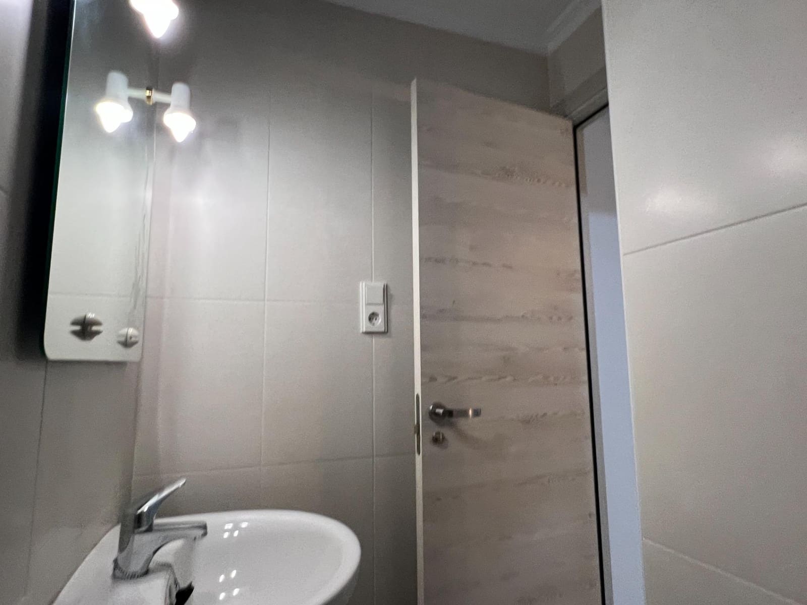 3 quarto Apartamento para arrendar em Elche / Elx - 850 € (Ref: 9468576)