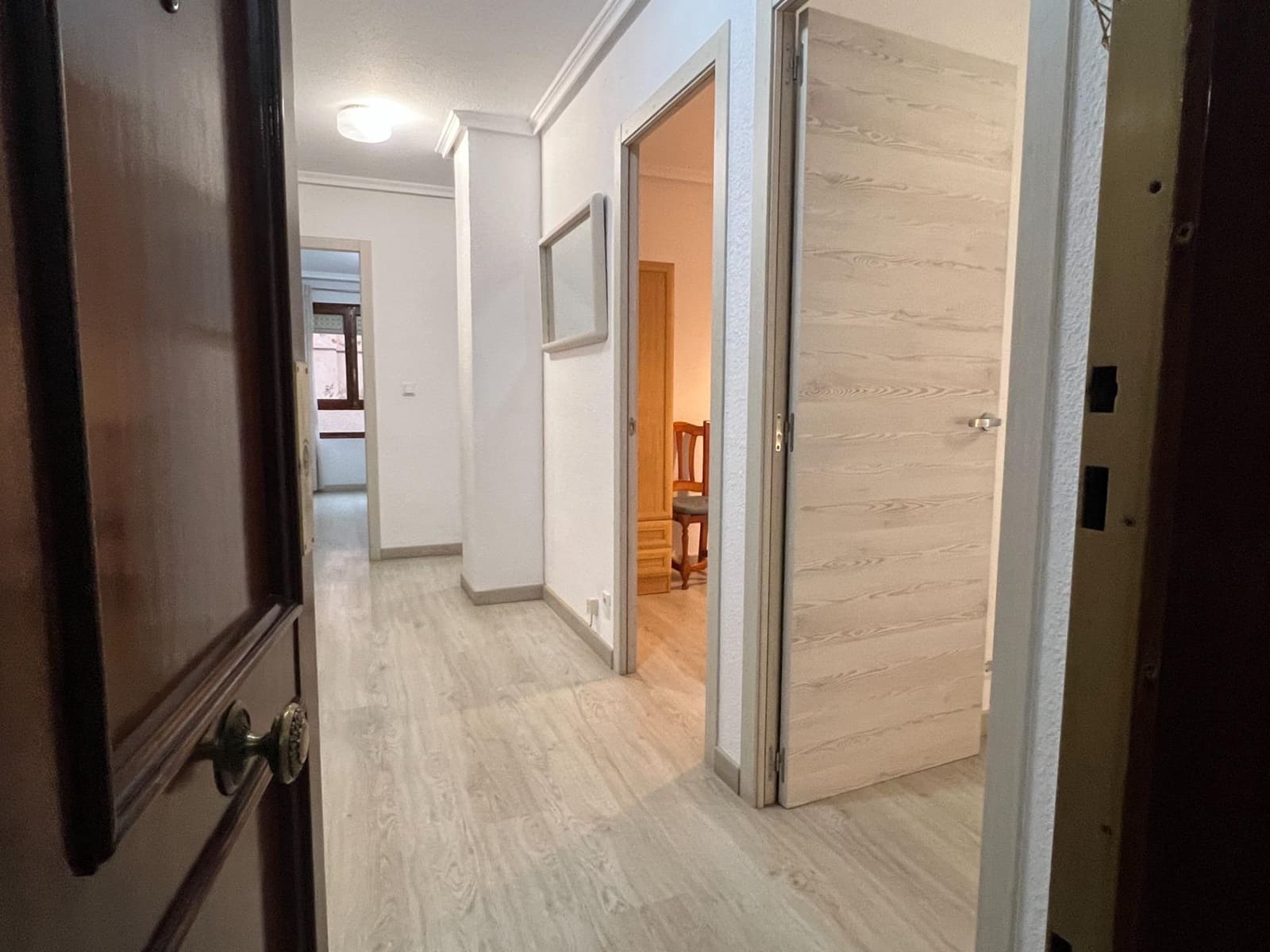 3 quarto Apartamento para arrendar em Elche / Elx - 850 € (Ref: 9468576)