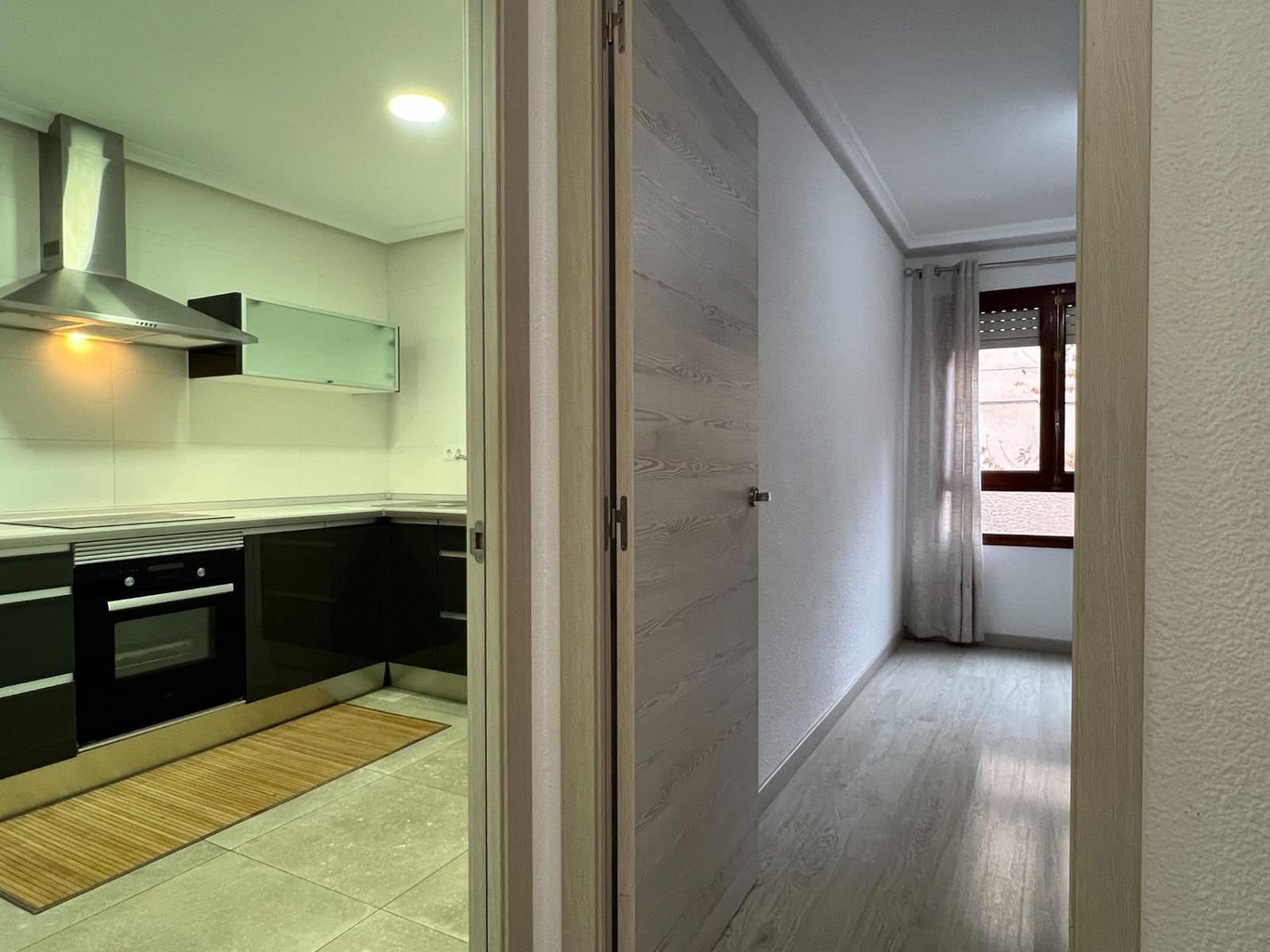 3 quarto Apartamento para arrendar em Elche / Elx - 850 € (Ref: 9468576)