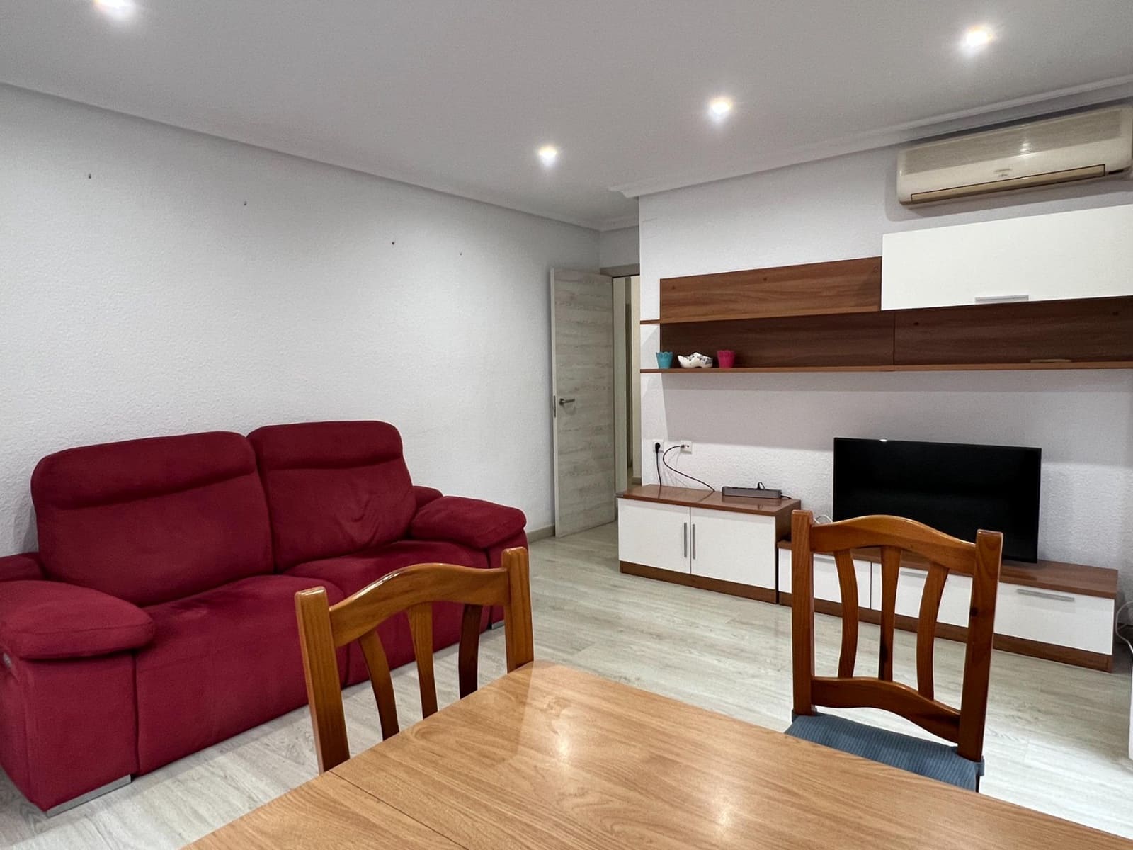 3 quarto Apartamento para arrendar em Elche / Elx - 850 € (Ref: 9468576)
