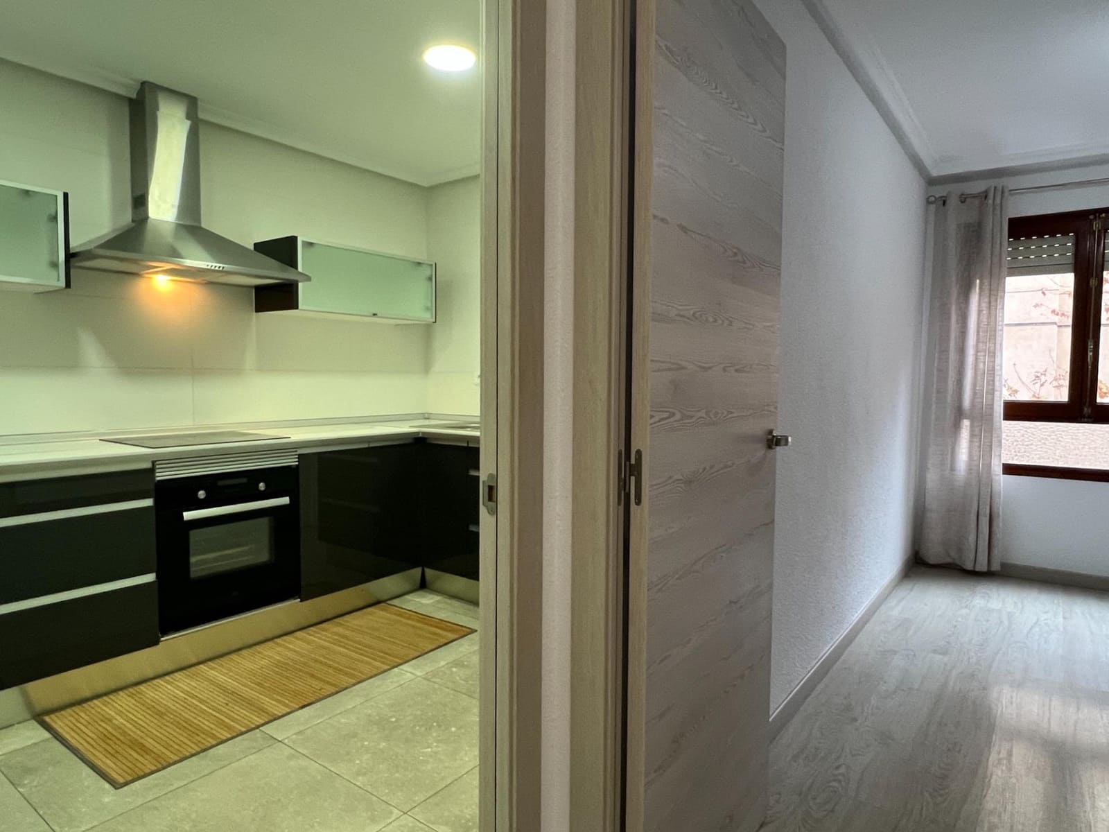 3 quarto Apartamento para arrendar em Elche / Elx - 850 € (Ref: 9468576)