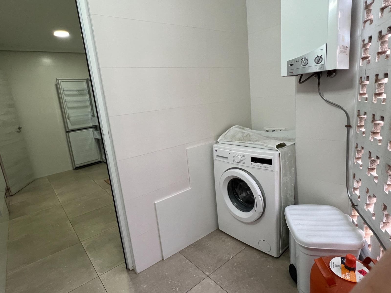 3 quarto Apartamento para arrendar em Elche / Elx - 850 € (Ref: 9468576)