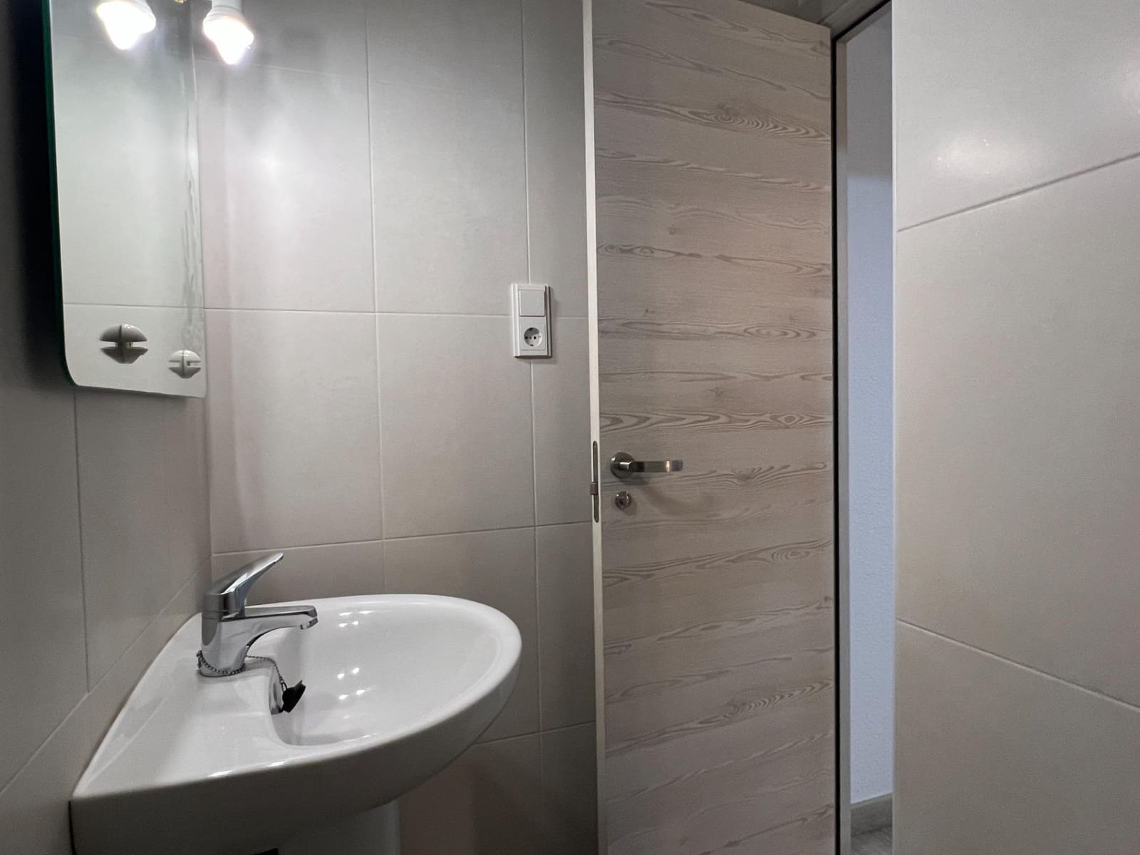 3 quarto Apartamento para arrendar em Elche / Elx - 850 € (Ref: 9468576)