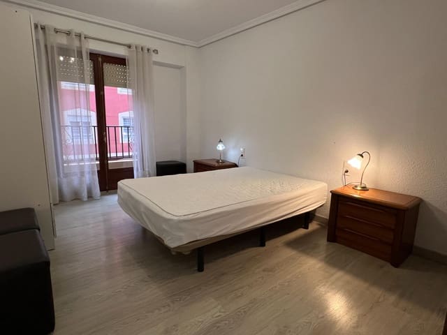 3 quarto Apartamento para arrendar em El Pla de Sant Josep - L'Asil, Elche / Elx - 850 € (Ref: 9468576)