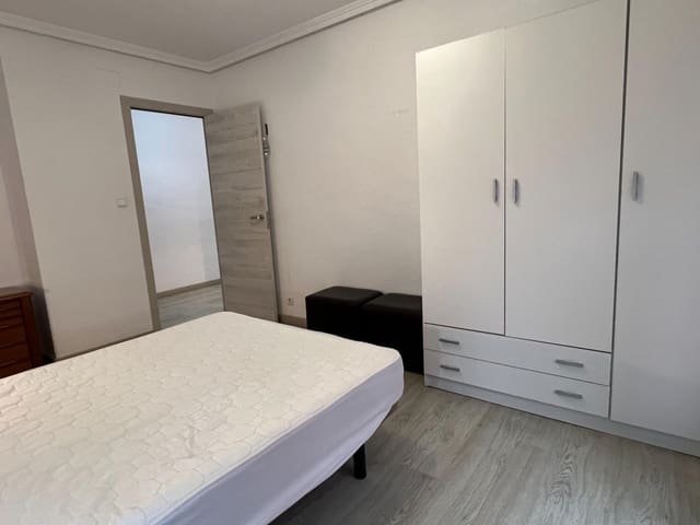 3 quarto Apartamento para arrendar em El Pla de Sant Josep - L'Asil, Elche / Elx - 850 € (Ref: 9468576)