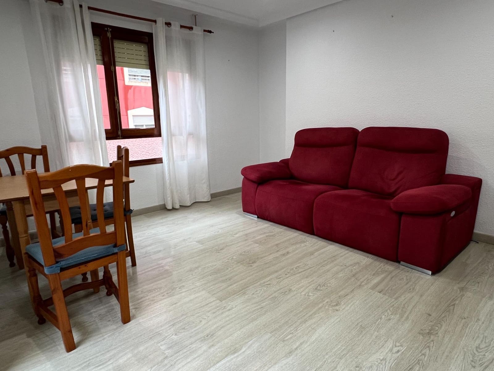 3 quarto Apartamento para arrendar em Elche / Elx - 850 € (Ref: 9468576)
