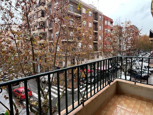 3 quarto Apartamento para arrendar em El Pla de Sant Josep - L'Asil, Elche / Elx - 850 € (Ref: 9468576)