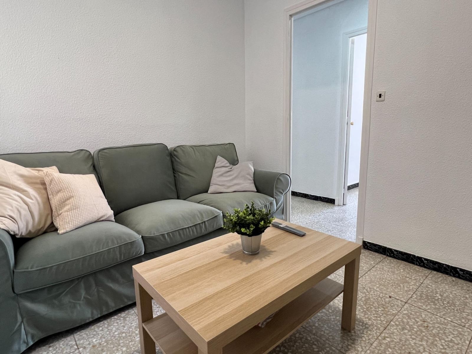 Piso de 4 habitaciones en Elche / Elx en alquiler - 1.200 € (Ref: 9483569)