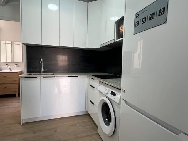 Piso de 4 habitaciones en El Raval - Portes Encarnades, Elche / Elx en alquiler - 1.200 € (Ref: 9483569)