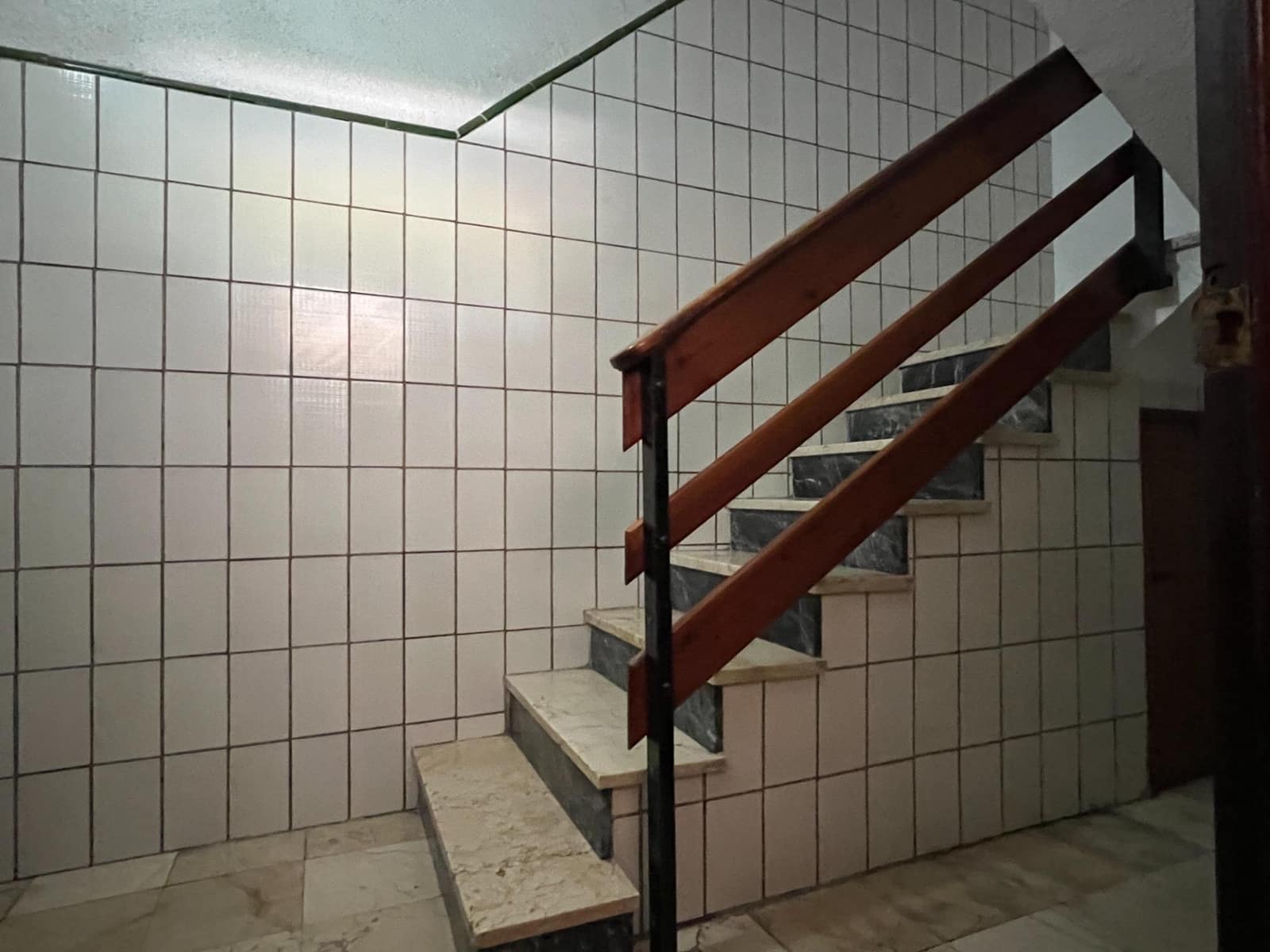 Piso de 4 habitaciones en Elche / Elx en alquiler - 1.200 € (Ref: 9483569)