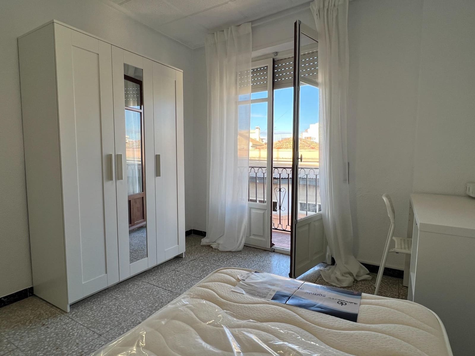 Piso de 4 habitaciones en Elche / Elx en alquiler - 1.200 € (Ref: 9483569)