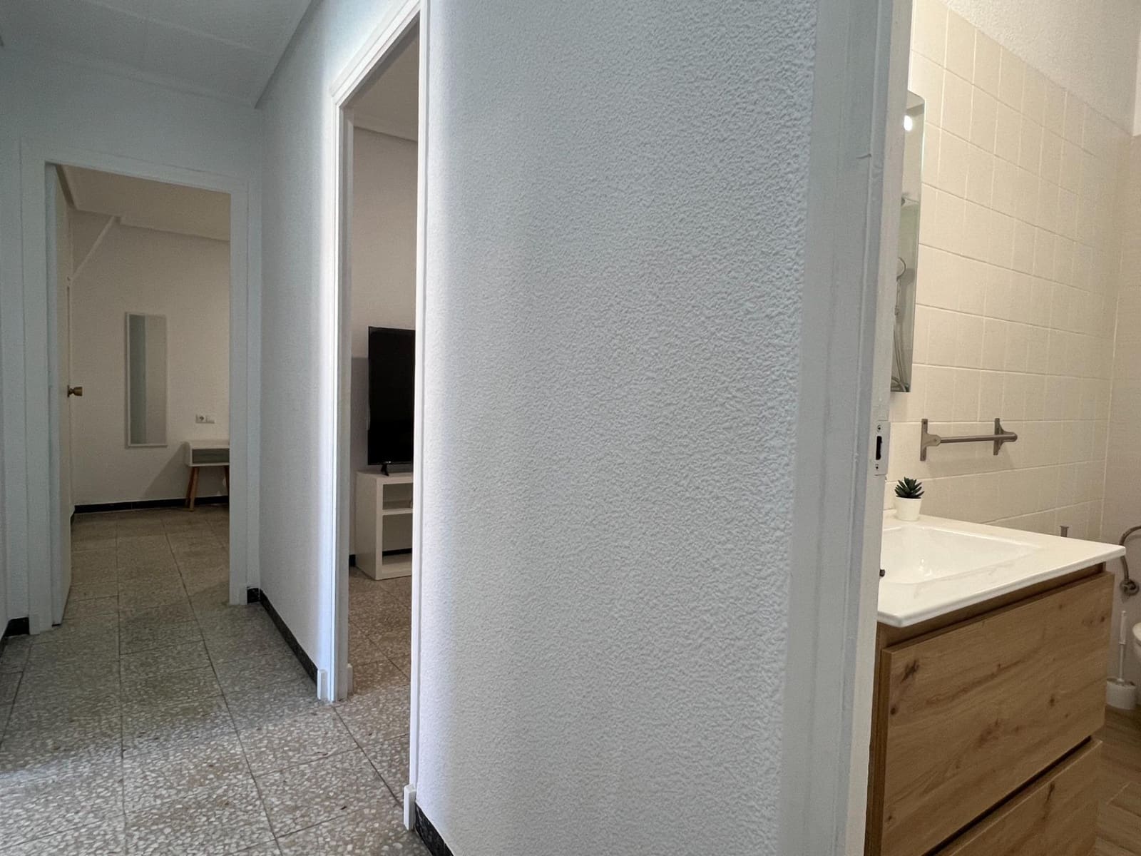 Piso de 4 habitaciones en Elche / Elx en alquiler - 1.200 € (Ref: 9483569)