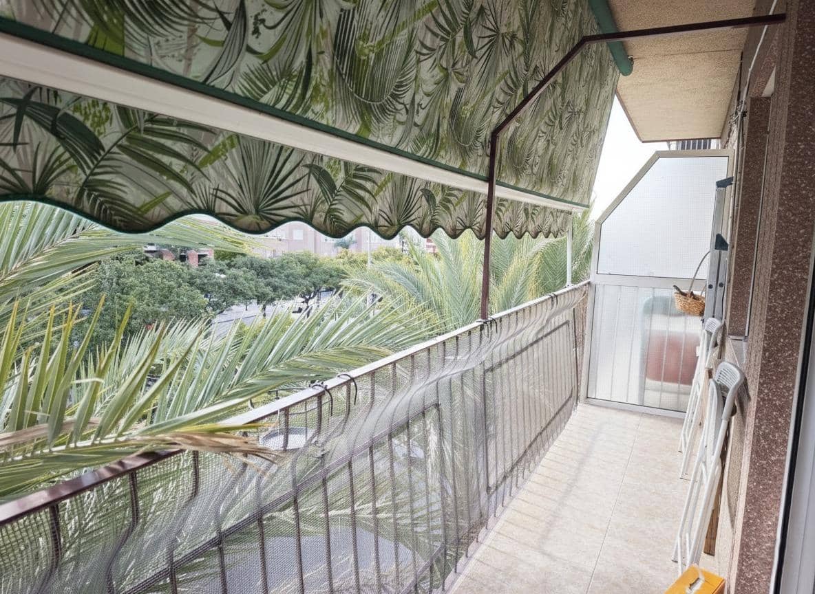 Piso de 2 habitaciones en Elche / Elx en venta - 118.000 € (Ref: 9533636)